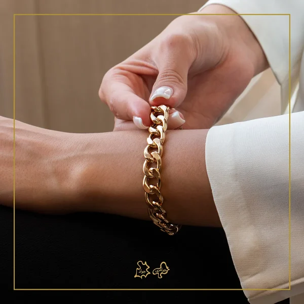 دستبند طلا مدل کارتیر پهن تو خالی