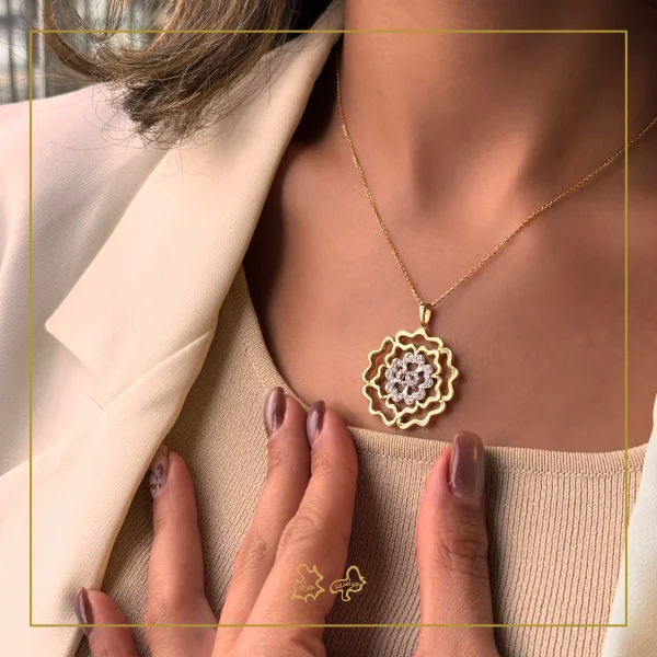 گردنبند طلا گل شبدر