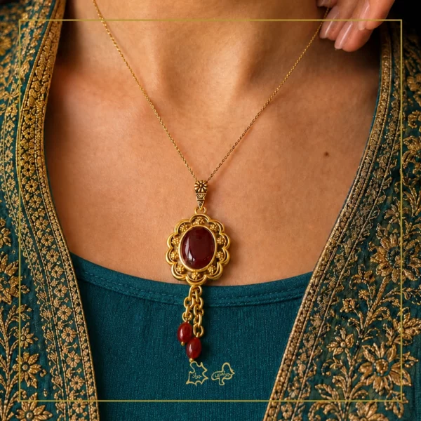 آویز طلا عقیق گل