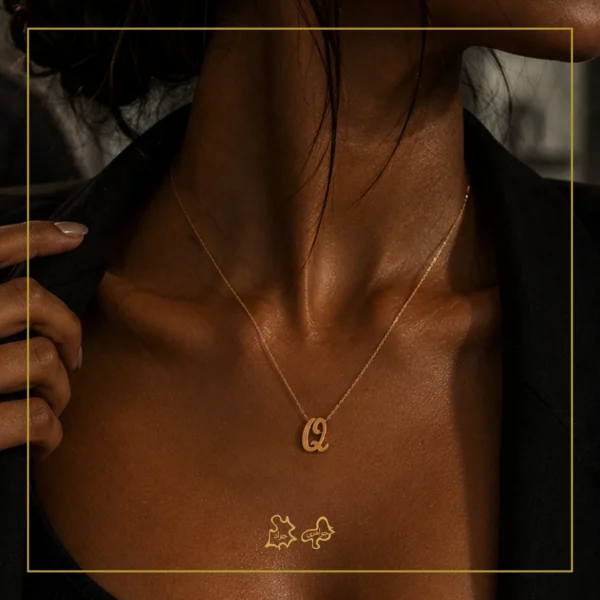 آویز طلا مینیمال Q
